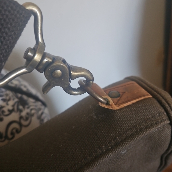 Vintage High Sierra Leather & Canvas Garment Weekender Bag – Carry-On Nwt - Picture 12 of 13